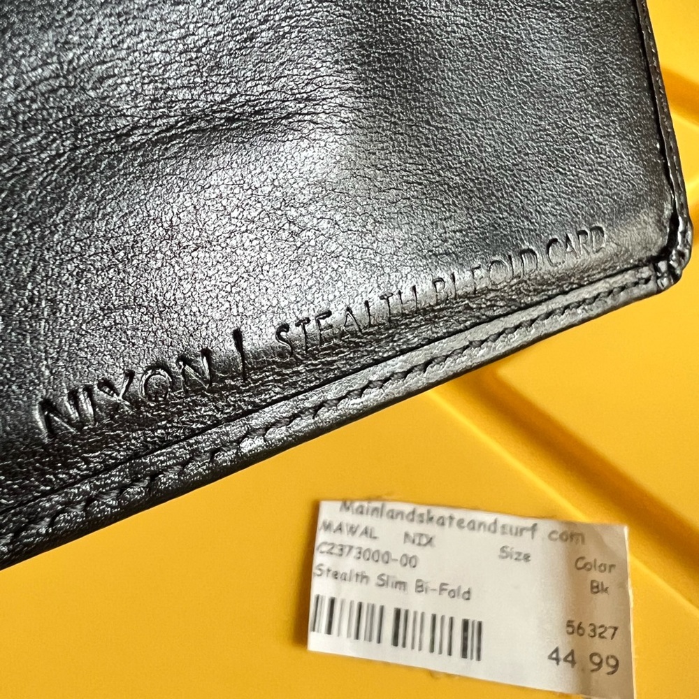 NIXON Stealth Slim Bi-Fold Black Leather - Picture 4 of 6